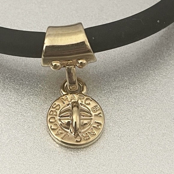 Marc Jacobs Black Bangle with Gold Medallion - Picture 3 of 4